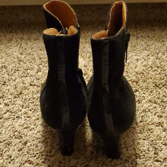 Clarks - Picture 4 of 10